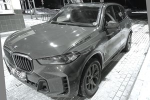 Pasieniečiai užkirto kelią į Baltarusiją nuvaryti visureigį, kurio paiešką paskelbė Interpolas