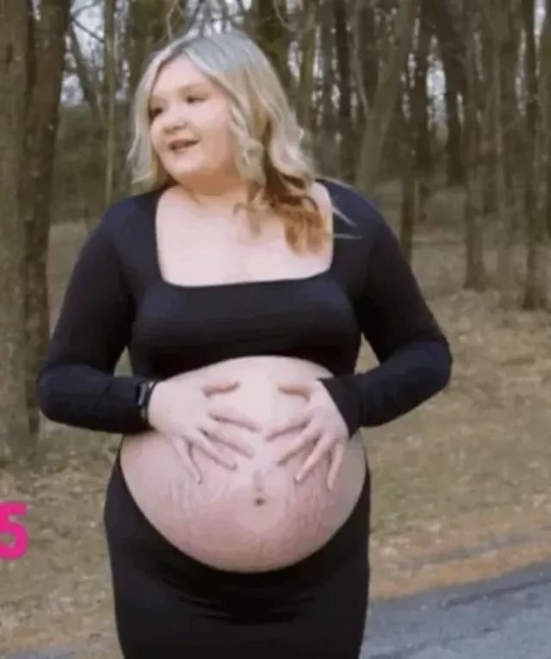 Praėjusių metų kovo mėnesį pora susilaukė sūnaus Weslay. <br> Socialinių tinklų nuotr.