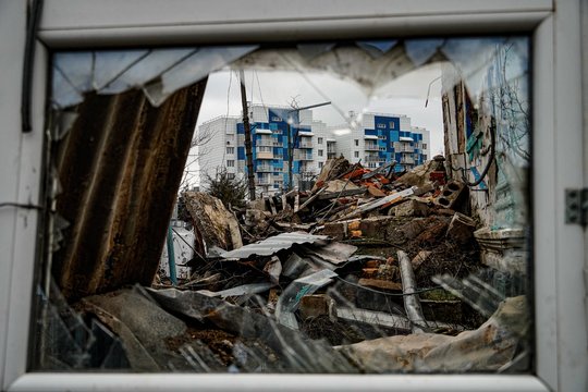 4 metai po įsiveržimo: rusų sugriautas Mariupolis tapo kontrastų miestu