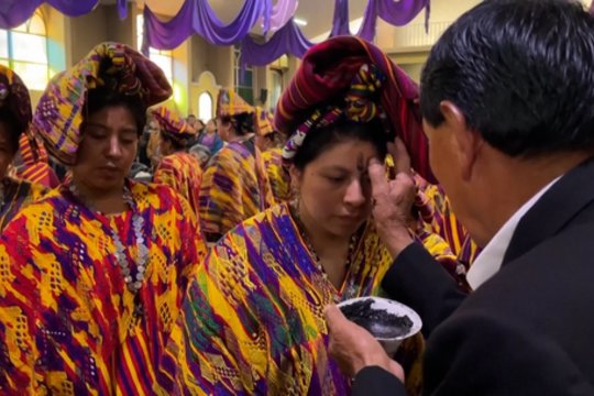 Gvatemalos miestelyje indėnai pradėjo gavėnią: šimtametės vietinių tradicijos traukia akį