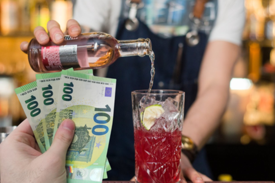 Legendinius barus valdančiai įmonei – nemalonumai: gresia bankrotas