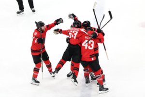 Ledo ritulys turės naujus olimpinius čempionus: praėjusių žaidynių nugalėtojai krito pusfinalyje