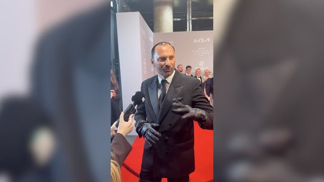 Lietuvoje mažai laiko praleidžiantis M. Petruškevičius atvyko ne vienas: šalia – širdies draugas