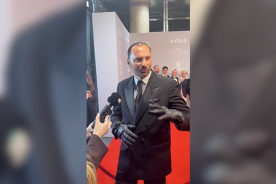 Lietuvoje mažai laiko praleidžiantis M. Petruškevičius atvyko ne vienas: šalia – širdies draugas