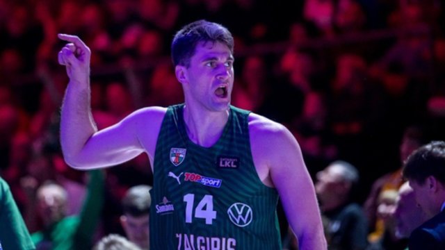 D. Sleva vengė kalbėti apie apsižodžiavimą rungtynių metu: „Aš vis dar piktas“