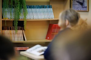 Alytaus pedagogai kyla į akciją dėl atleistos etikos mokytojos