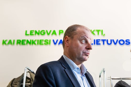 Paramą S. Skverneliui tikinę reiškiantys partiečiai imasi veiksmų: susirinko spręsti politiko likimo partijoje