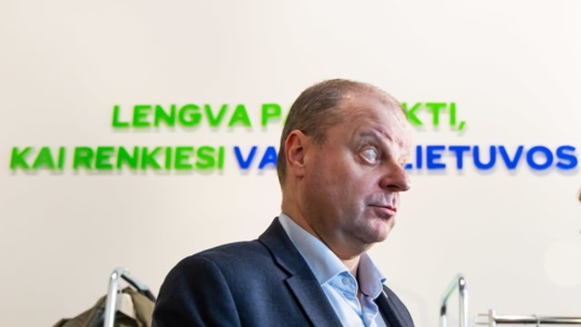 Paramą S. Skverneliui tikinę reiškiantys partiečiai imasi veiksmų: susirinko spręsti politiko likimo partijoje