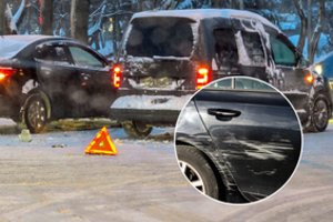 Vairuotojas apledėjusioje daugiabučio aikštelėje nubraukė kaimyno automobilį: aiškiai išdėstė, kas turi atlyginti nuostolius