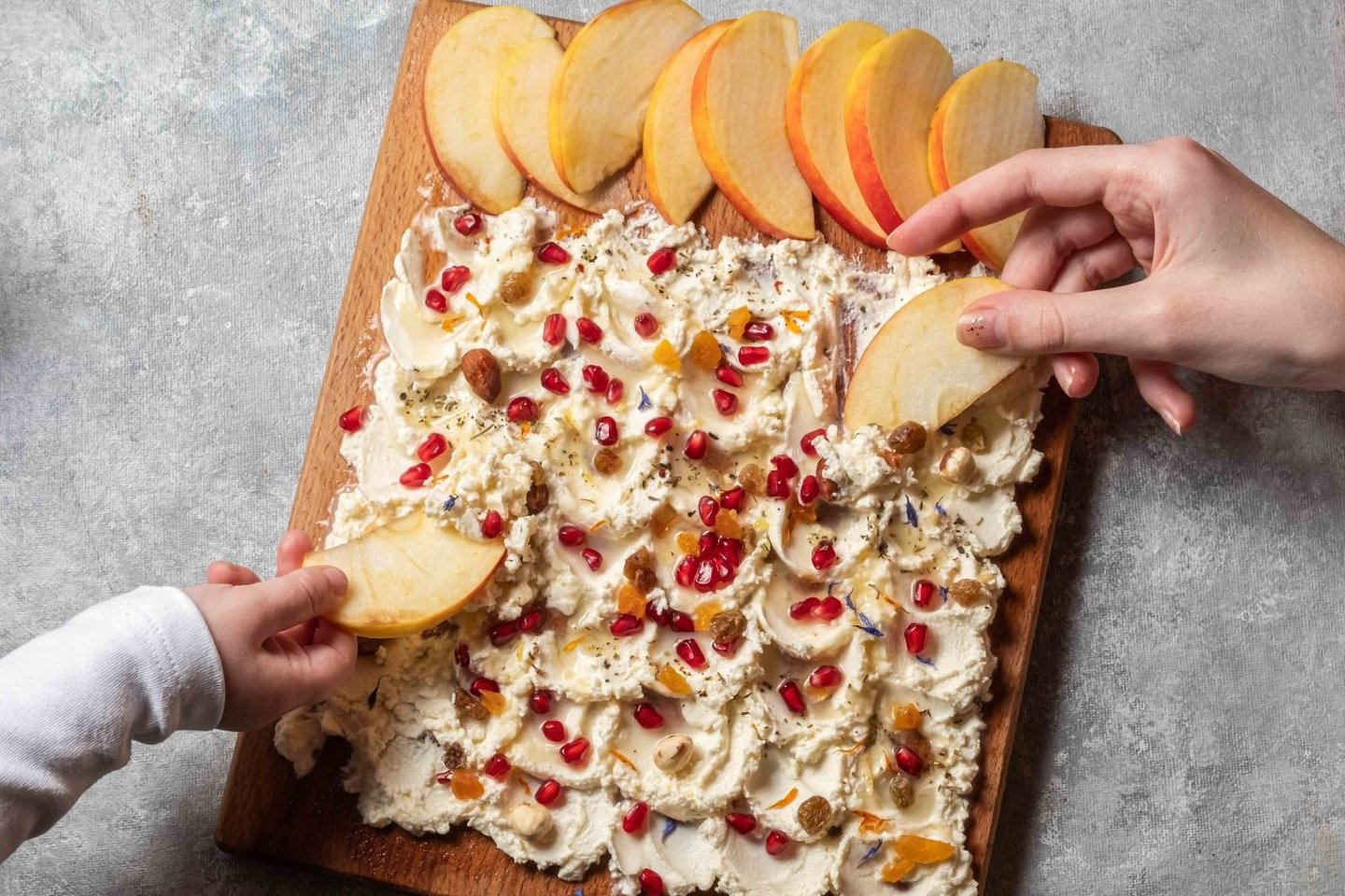 Užkandžių su sviestu lenta.<br> Pranešimo spaudai nuotr.