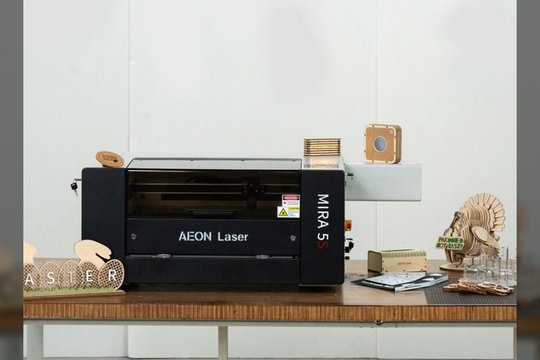 Nuo hobio iki pelningo verslo: kaip su viena lazerinio graviravimo mašina sukurti sėkmingą prekių ženklą?