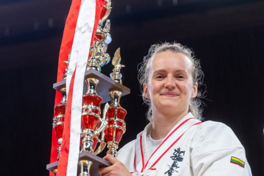 Žvaigždės įžiebtos – 2025-ųjų geriausiais Lietuvos kiokušin karatė meistrais tapo B. Gustaitytė ir P. Žimantas