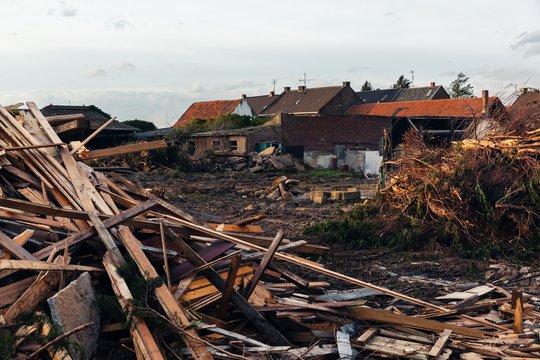 Neringoje nugriautas motelis virto brangia pamoka: savininkui priteista milžiniška kompensacija