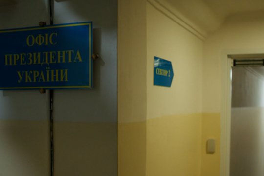 Pamatykite: V. Zelenskis parodė slėptuvę, kurioje prasidėjus invazijai slėpėsi valdžia