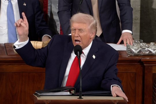 D. Trumpas pratrūko: per metinį pranešimą ėmė šaukti ant demokračių, pastarosios išvadino jį žudiku