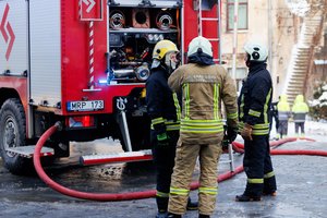 Panevėžio rajone vyras savo bute uždegė šiukšles