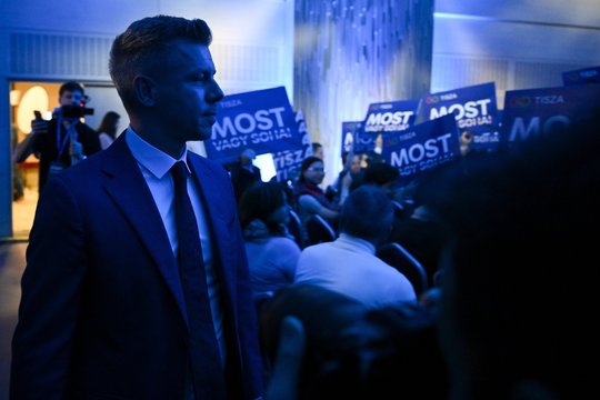 Artėjant rinkimams Vengrijos opozicinė partija padidino atotrūkį apklausose