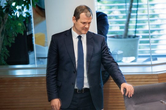 Vyriausybė siūlo nesvarstyti G. Palucko iniciatyvos dėl algų viešinimo: teiks Darbo kodekso pataisas