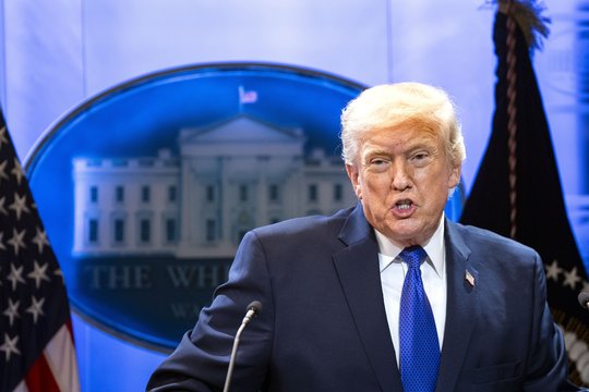 Rekordinėje D. Trumpo kalboje pristigo laiko užsienio politikai: vos trumpai užsiminė apie Ukrainą