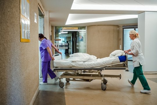 Ne gripas ir ne COVID-19: šią žiemą Lietuvai visa jėga smogė kitas virusas