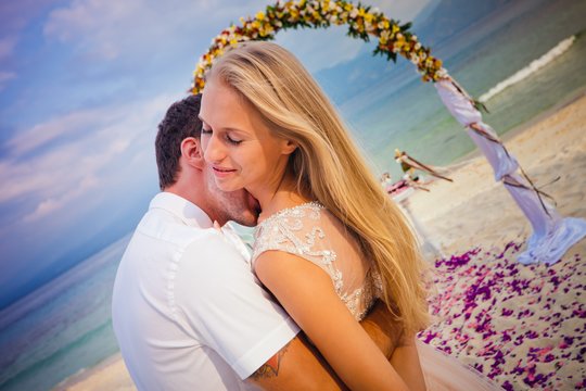 Po vestuvių Balyje – nuotakos ir draugės konfliktas: su vyru leido sau per daug