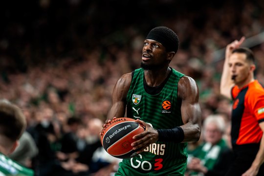 Pagaliau: po devynių pralaimėjimų iš eilės „Žalgiris“ namie po dviejų išprotėjusių pratęsimų parklupdė „Olympiakos“