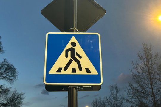 Vilniuje jaunuolio vairuojamas „Golf“ partrenkė per pėsčiųjų perėją ėjusią moterį