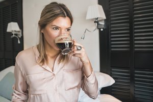 Atskleidė idealų laiką pirmam kavos puodeliui: daugelis daro šią klaidą