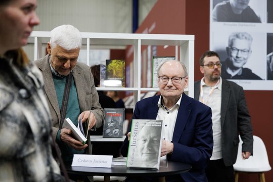 Žodis ieško žmogaus: „Litexpo“ centre atidaryta Vilniaus knygų mugė