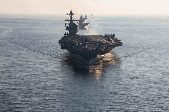 Prasidėjus deryboms su Iranu, JAV lėktuvnešis „USS Gerald R. Ford“ išplaukė iš Kretos