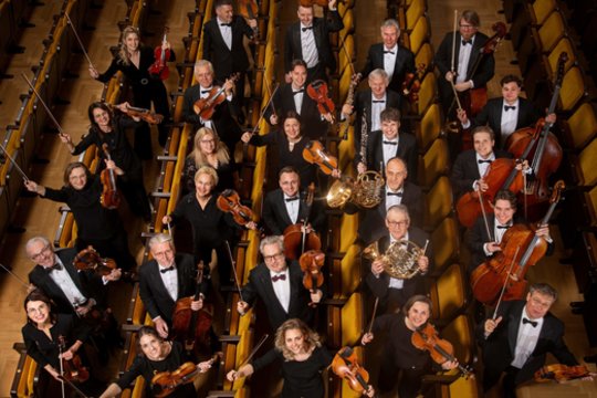 Lietuvos kamerinis orkestras, dirigentas Robertas Šervenikas ir solistai siųs muzikinius atvirlaiškius iš Vienos