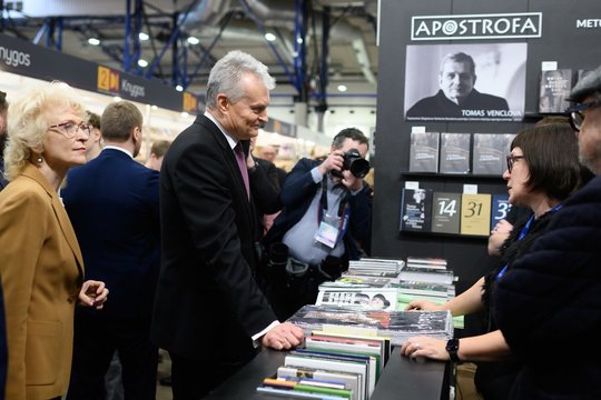 Šių metų Knygų mugėje – aiškus signalas G. Nausėdai: elgesys neatitinka deklaruojamos laikysenos