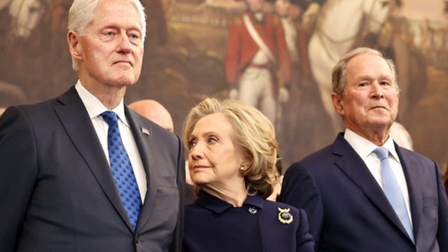 Jau netrukus Clintonai liudys dėl J. Epsteino nusikaltimų: pora sutiko tai padaryti tik spaudžiami Atstovų Rūmų