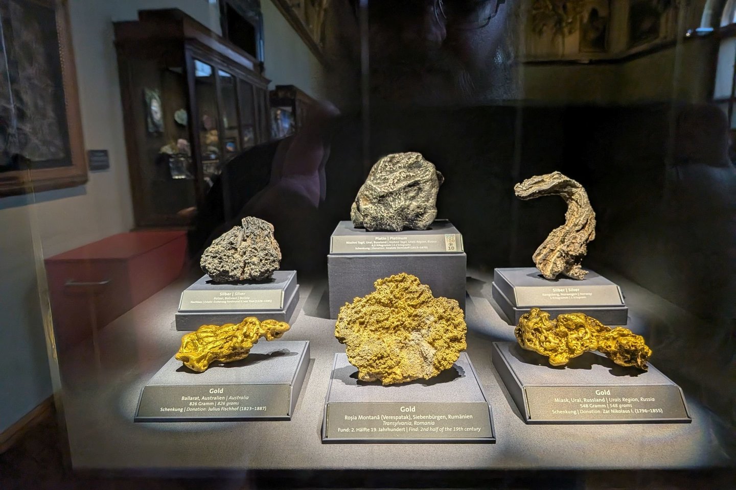 Aukso pavyzdžiai Vienos Gamtos istorijos muziejuje.<br> A. Rutkausko nuotr.