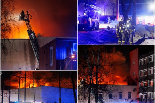 Didelis gaisras Vilniuje: pastato stogas įlūžo keliose vietose, pasitelktos gausios ugniagesių pajėgos