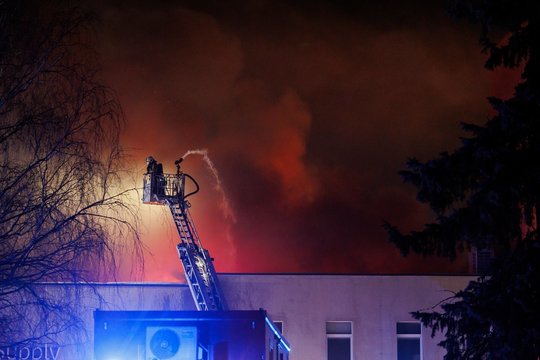 Vaizdai iš didžiulio gaisro Vilniuje: pateikė naujausią informaciją