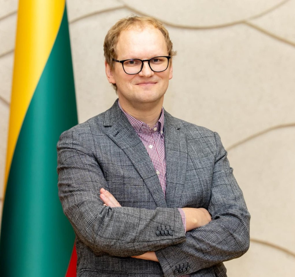  Julius Jakučinskas, Švietimo, mokslo ir sporto ministerijos Mokymosi visą gyvenimą departamento direktorius