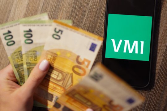VMI žinia deklaravusiems pajamas: pasakė, kada laukti pinigų