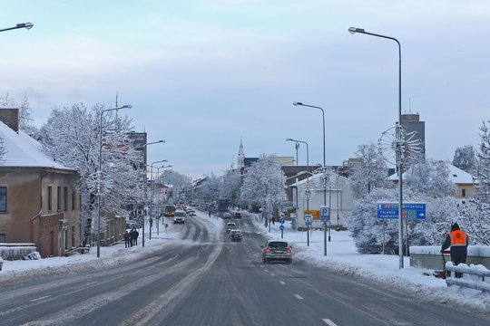 Prasidėjo duobių medžioklė: kam pranešti apie pavojingas vietas