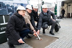 Vilniuje statoma vandenilio gamykla – rudenį planuojama į gatves paleisti naujuoju kuru varomus autobusus