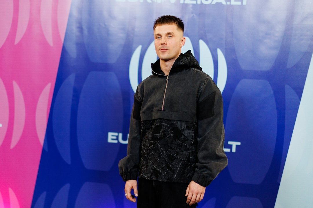 „Eurovizijos“ lyderiu laikomas Atikin prakalbo apie persekiojančius skandalus: neturiu, ko slėpti