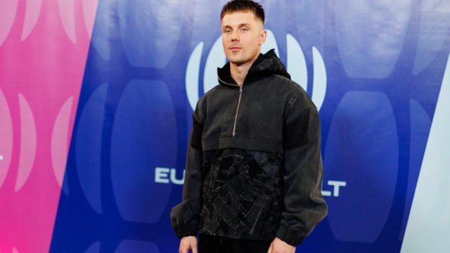 „Eurovizijos“ lyderiu laikomas Atikin prakalbo apie persekiojančius skandalus: neturiu, ko slėpti