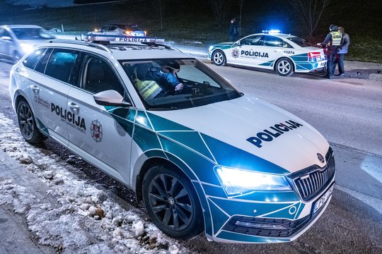 Karys prie vairo sėdo gerokai įkaušęs, tačiau Vilniaus pakraštyje įkliuvo policijos pareigūnams
