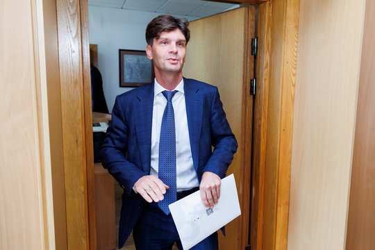 VRK nutraukė tyrimą dėl Igno Vėgėlės tinklalaidės