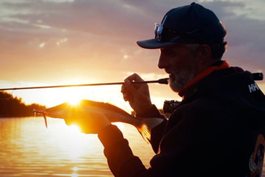„Šiandien kimba“. Viskas, ką reikia žinoti apie išvykas į Švediją ar Suomiją, artėjant šiltajam žūklės sezonui