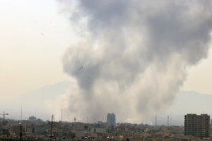 URM: prašome atsisakyti bet kokių kelionių į Izraelį ir Palestiną, nedelsiant išvykti iš Irano