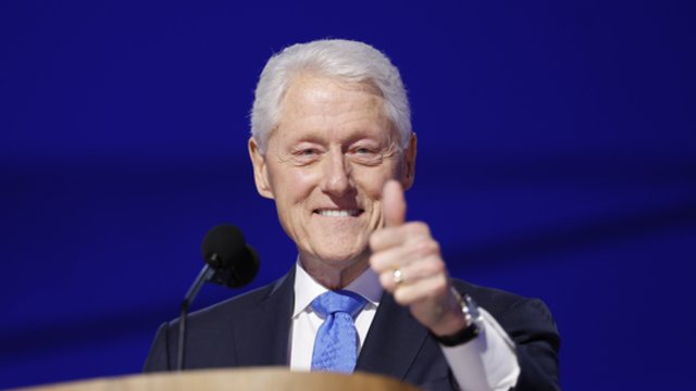 Apklausa Kongrese: B. Clintonas neigia žinojęs apie J. Epsteino nusikaltimus