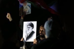 Po ajatolos Ali Khamenei mirties – nauja epocha Irane: kas gali užimti valdžią?