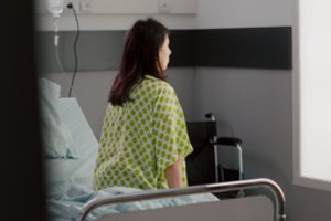 40-metės gyvenimą pakeitė akimirka: po infekcijos neteko visų keturių galūnių