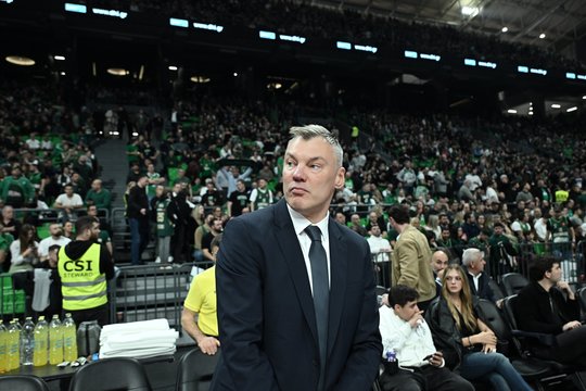 Skelbia, kad Šaras įstrigo Dubajuje: prašoma pagalbos